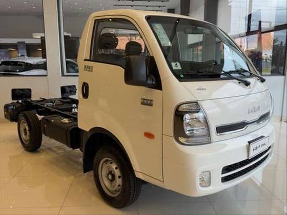 KIA BONGO 2.5 TD DIESEL STD CS 4x4 MANUAL KIA BONGO 2.5 TD DIESEL STD CS 4x4 MANUAL